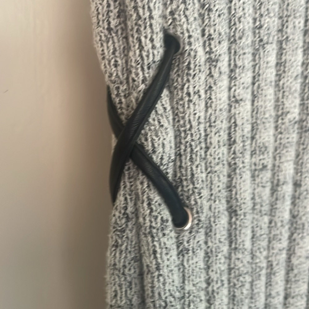 Tunic Sweater - Picture 2 of 6